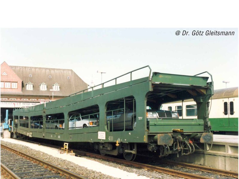 Arnold Güterwagen Autotransportwagen DR grün 2-teilig HN4353