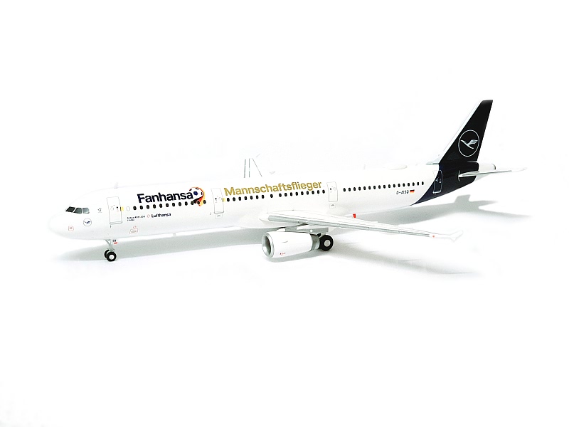 Herpa Wings 1:200 Airbus A321 Lufthansa "Fanhansa Mannschaftsflieger" 559416