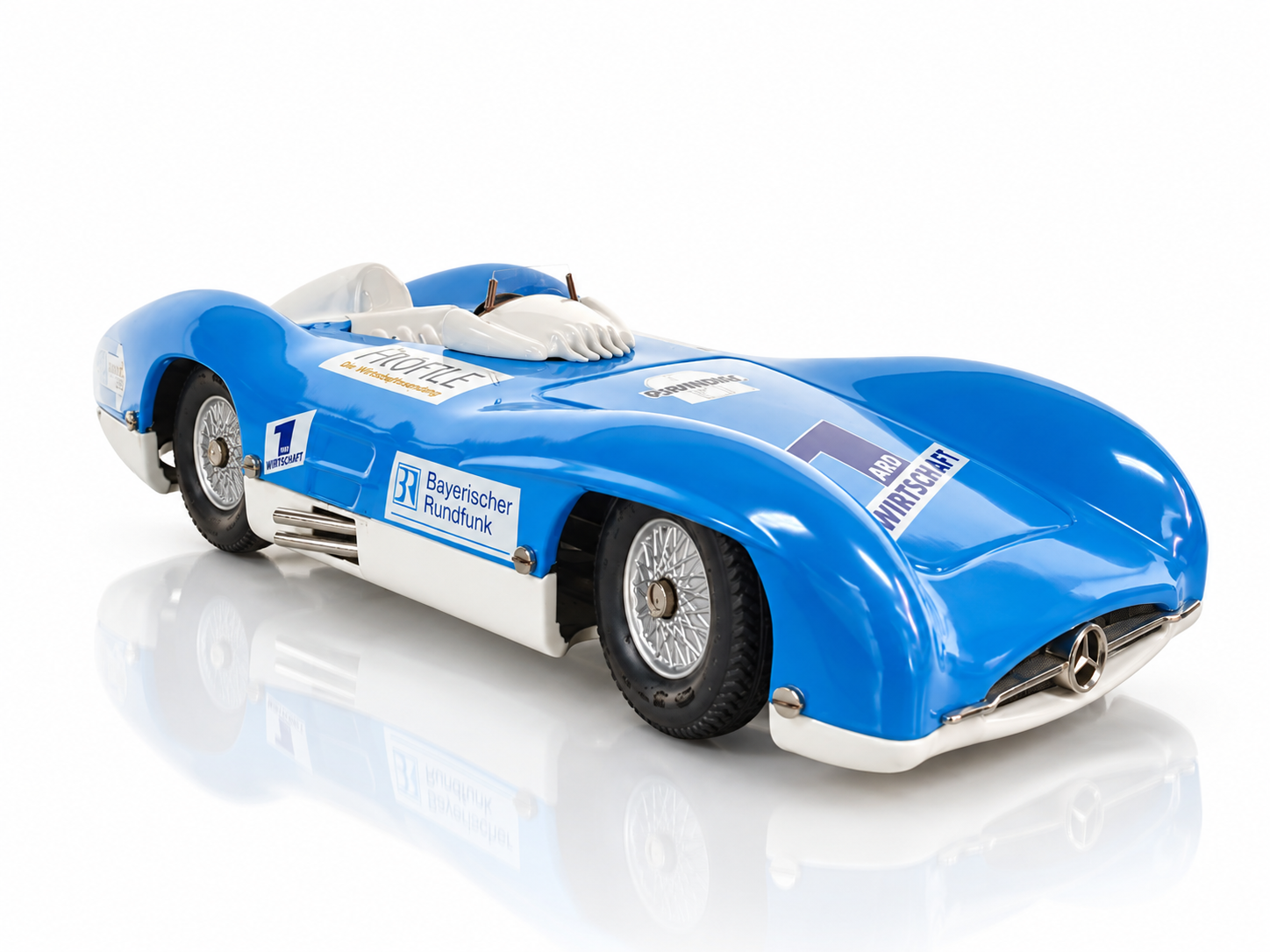 Märklin Mercedes-Benz W 196 R Rennwagen „BR“ Metallmodell mit Uhrwerkantrieb 1947